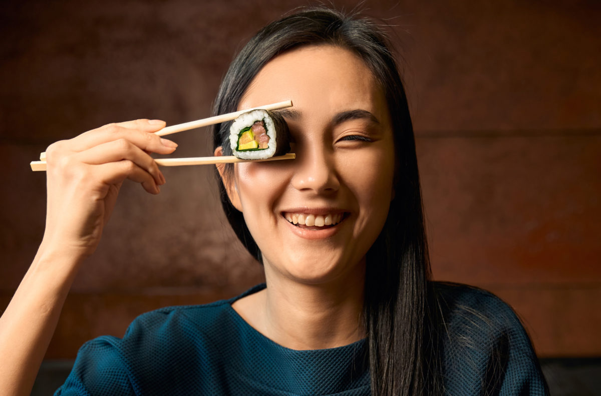 ヨーロッパ流のひねりを加えた寿司：プレミアム牛肉とアジアの定番の融合！